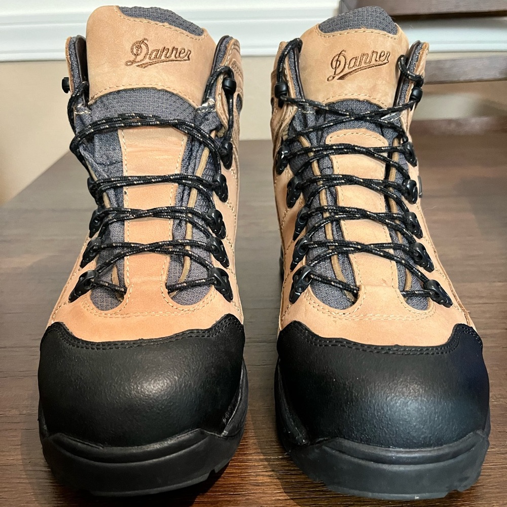 Tanner Men’s 453 Hiking Boot Size 11 Like New